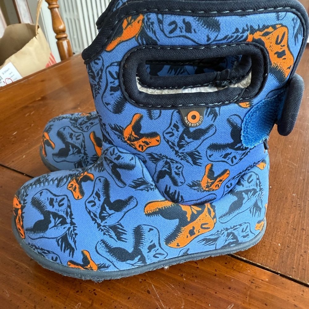 Bogs Kids Blue and Orange Dino Boots - Picture 4 of 5